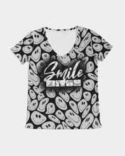 Load image into Gallery viewer, Smile Bitch - Graphic Tee